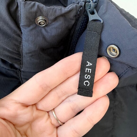 Alex Eagle Sporting Club The Richmond Puffer Jacket Size S Navy - Picture 5 of 16